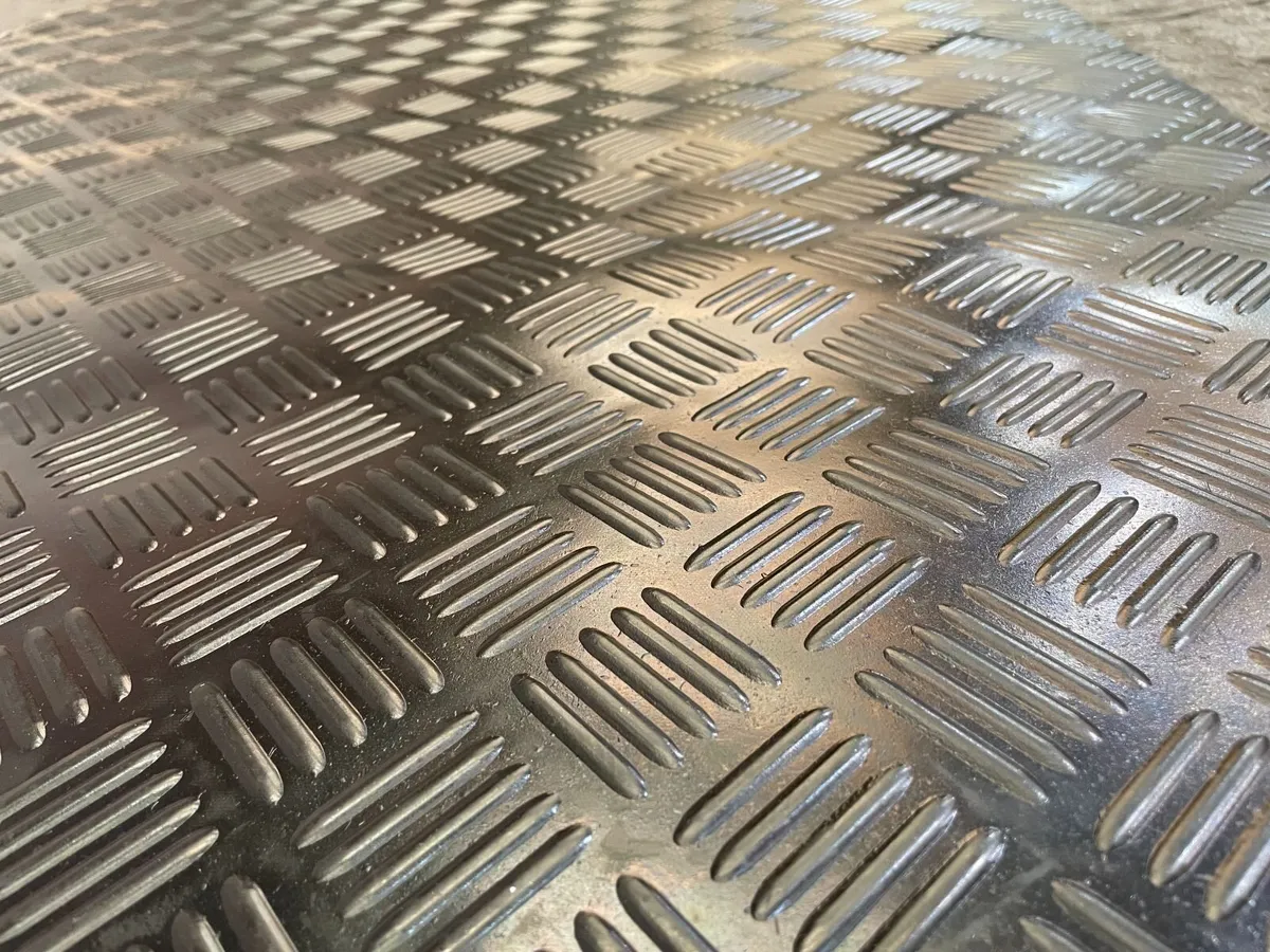 Checker Rubber Mat - 3mm thickness, 1m(W) x 5m (L) - Image 2