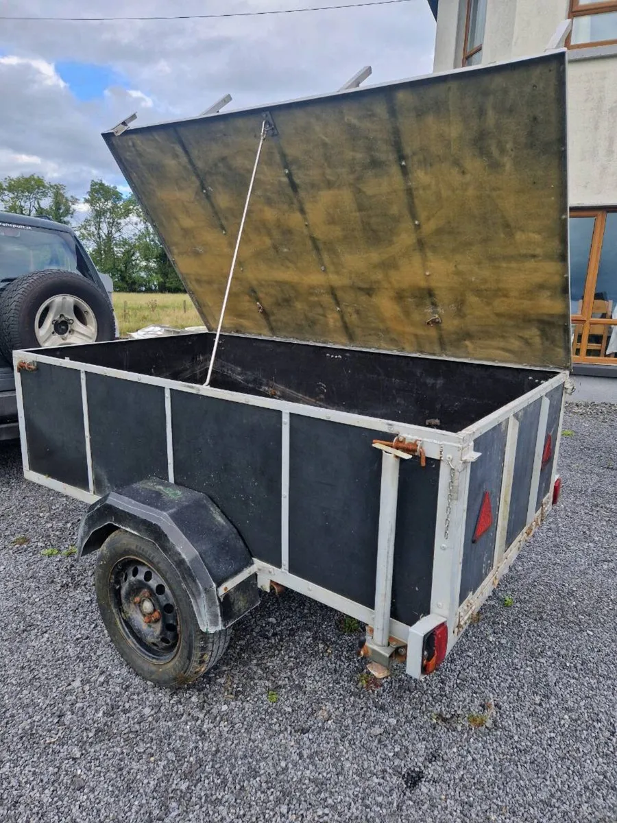 trailer - Image 1