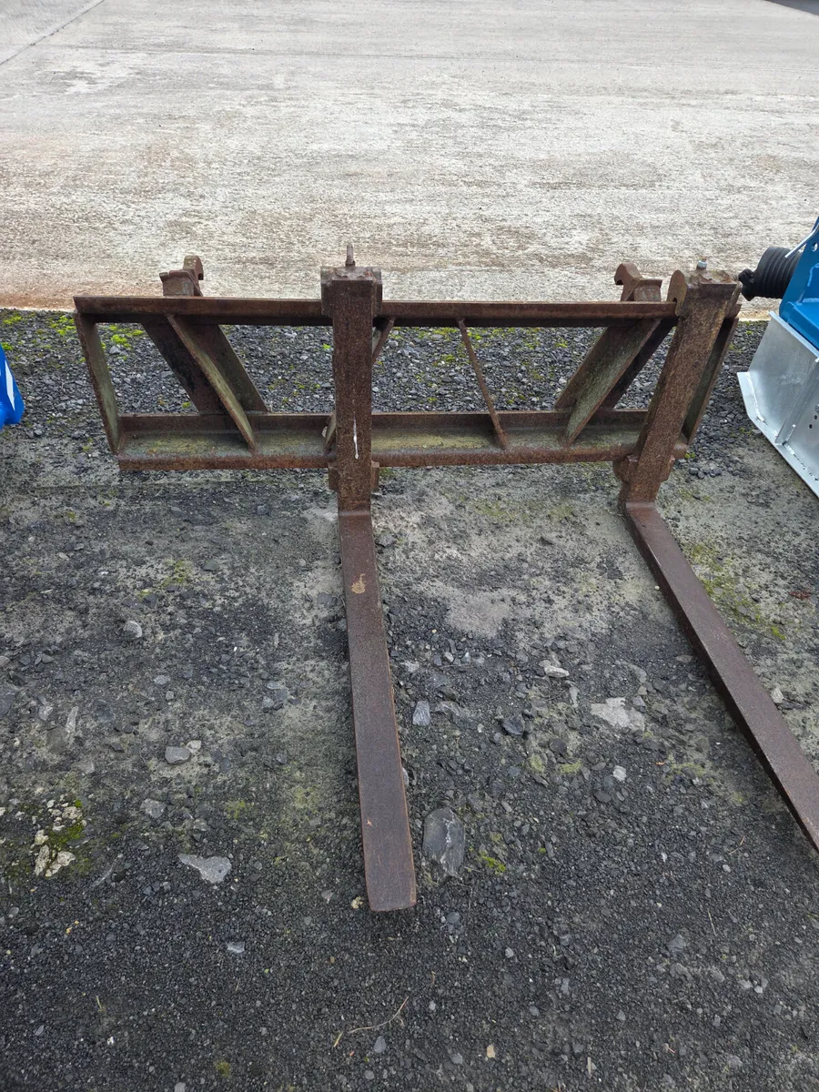 Front Loader Pallet Forks - Image 2