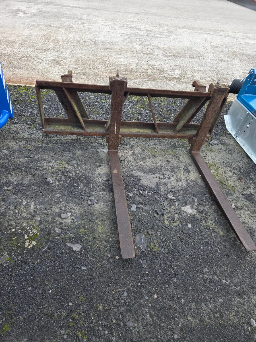 Front Loader Pallet Forks - Image 1
