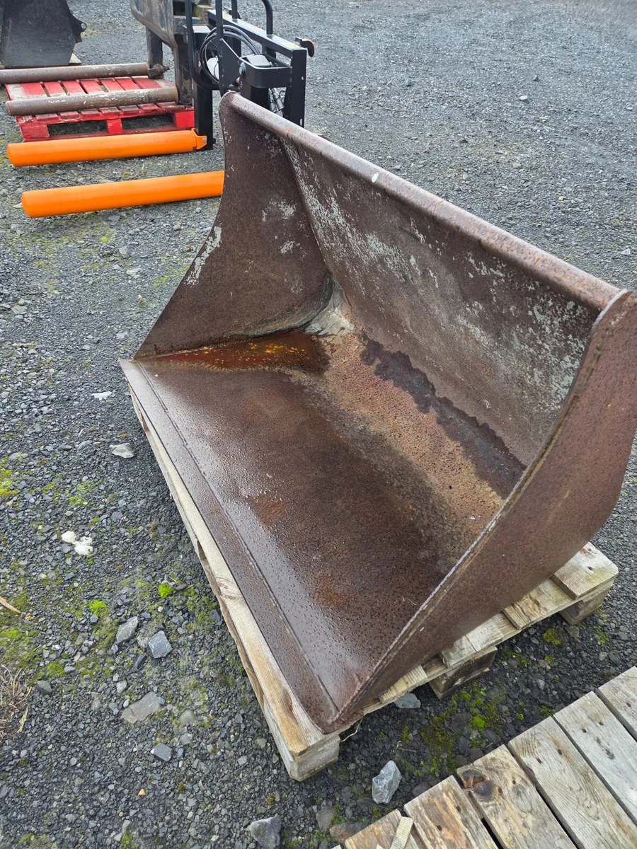 4ft Bucket - Image 1