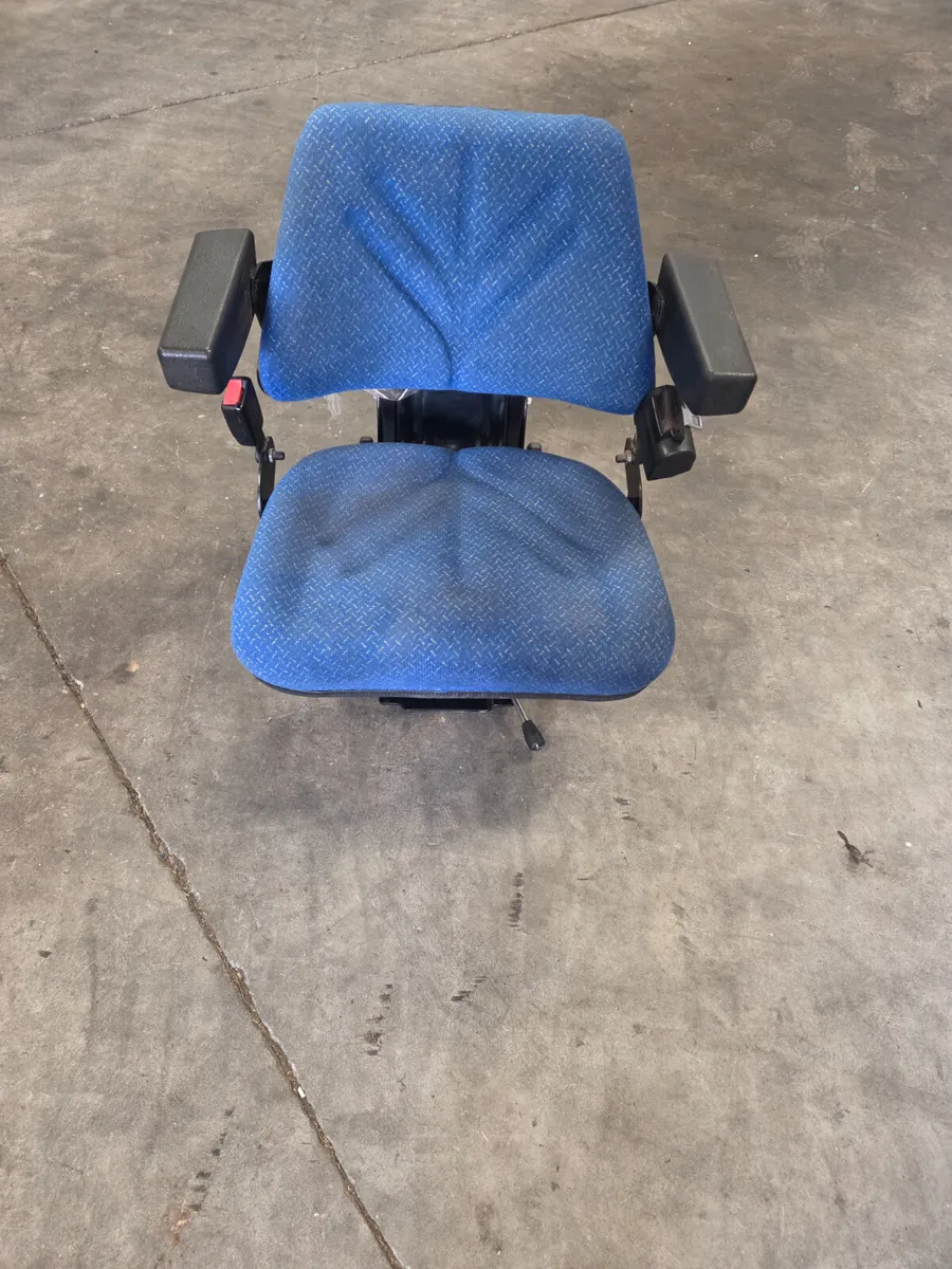 Pilot Seat - Image 1