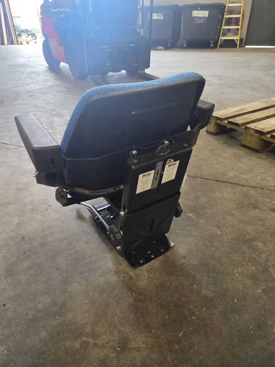 Pilot Seat - Image 3