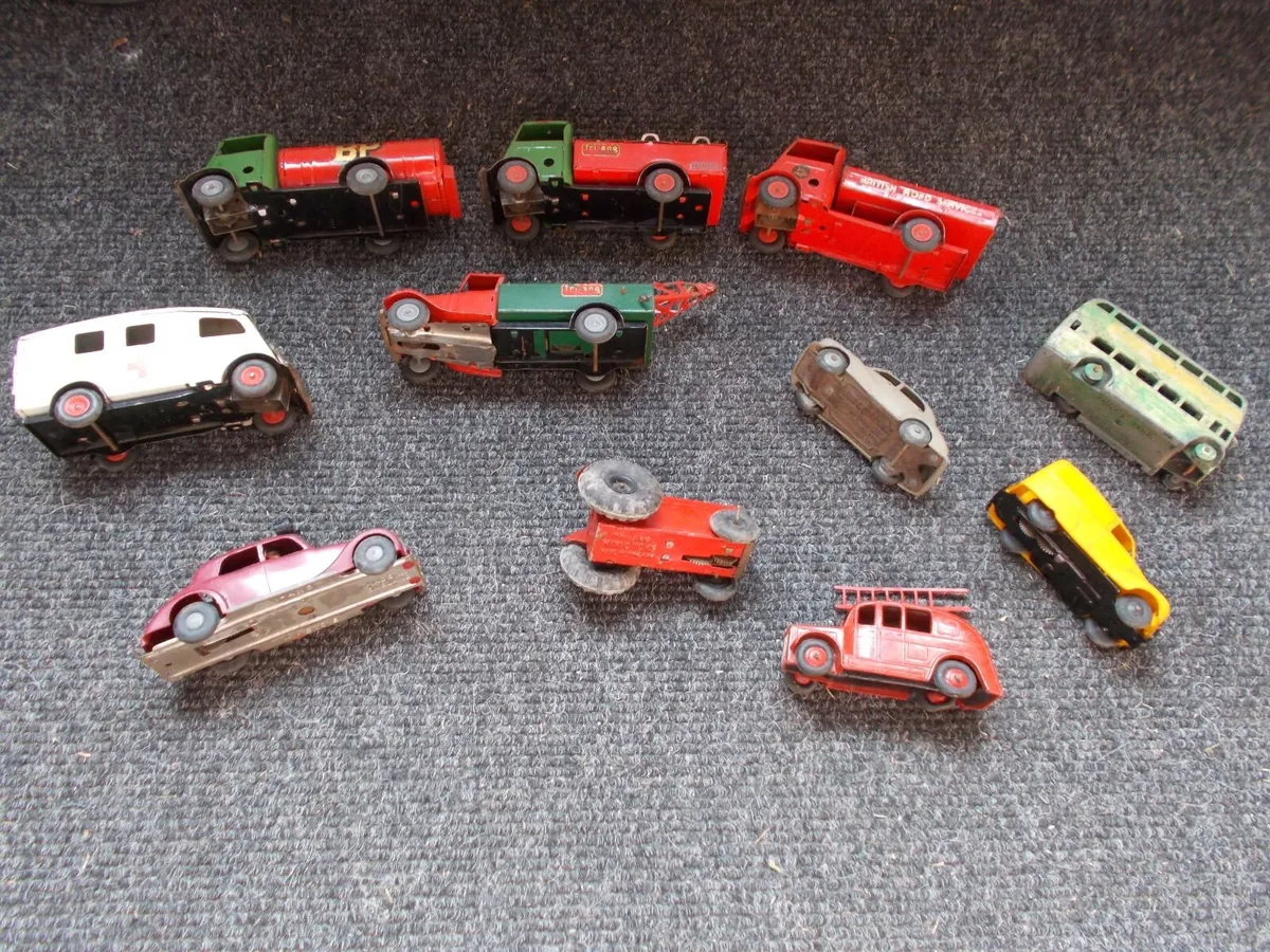 1940's/50's Tri-ang Minic Dinky Cars etc - Image 2