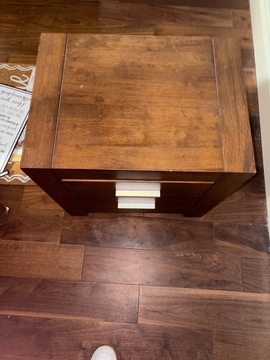 2 bedside lockers - Image 3