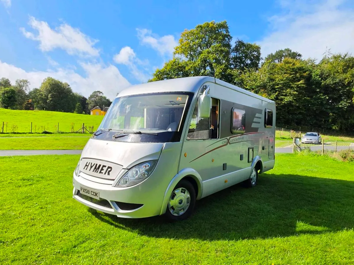 Hymer exeis i 512 A class car licence.5/6 berth - Image 1