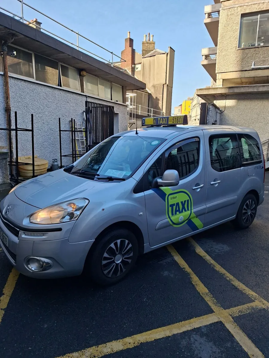 Taxi for sale - Image 1
