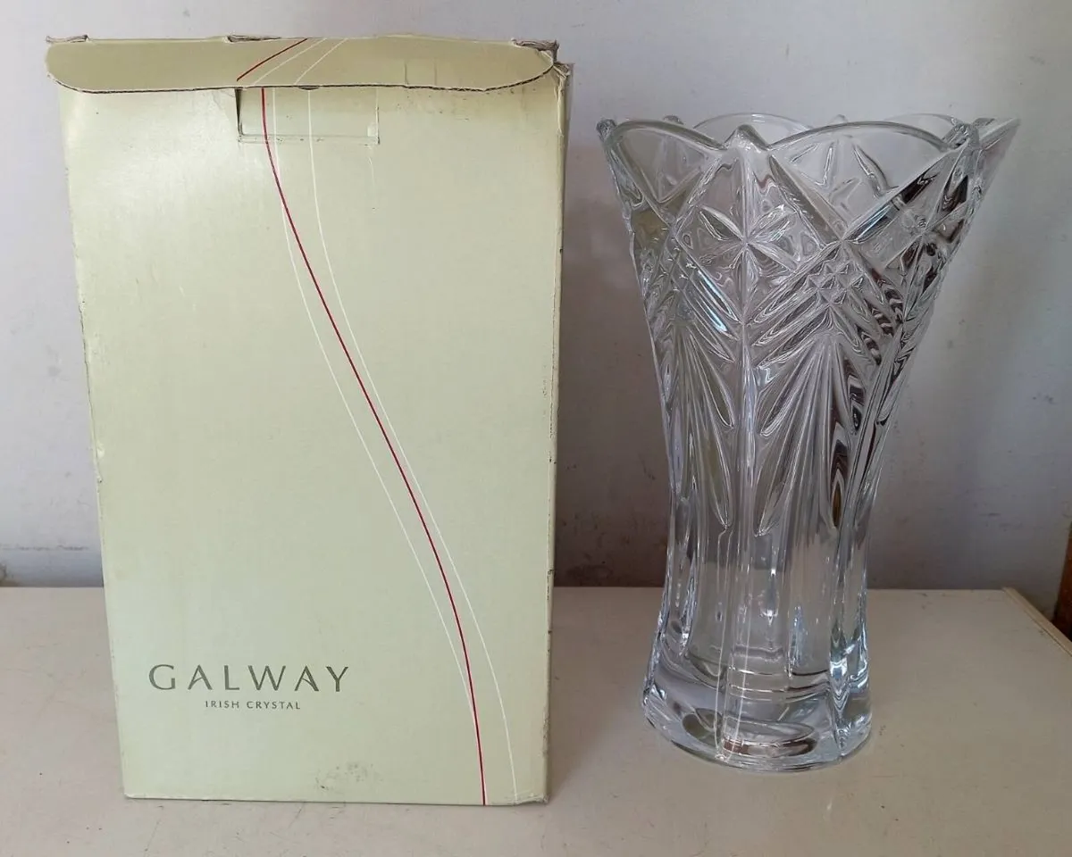 Galway Crystal Vase - Image 1