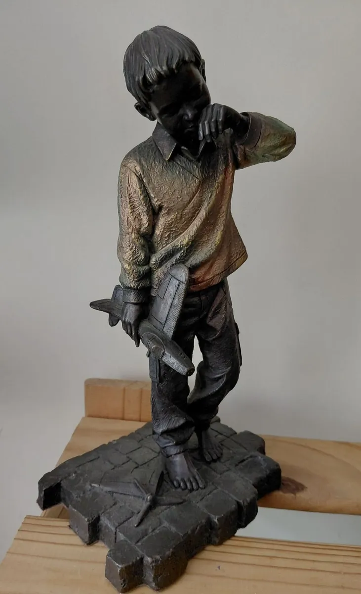 Genesis figurine - Image 2