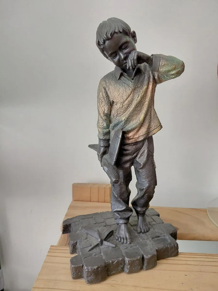 Genesis figurine - Image 4