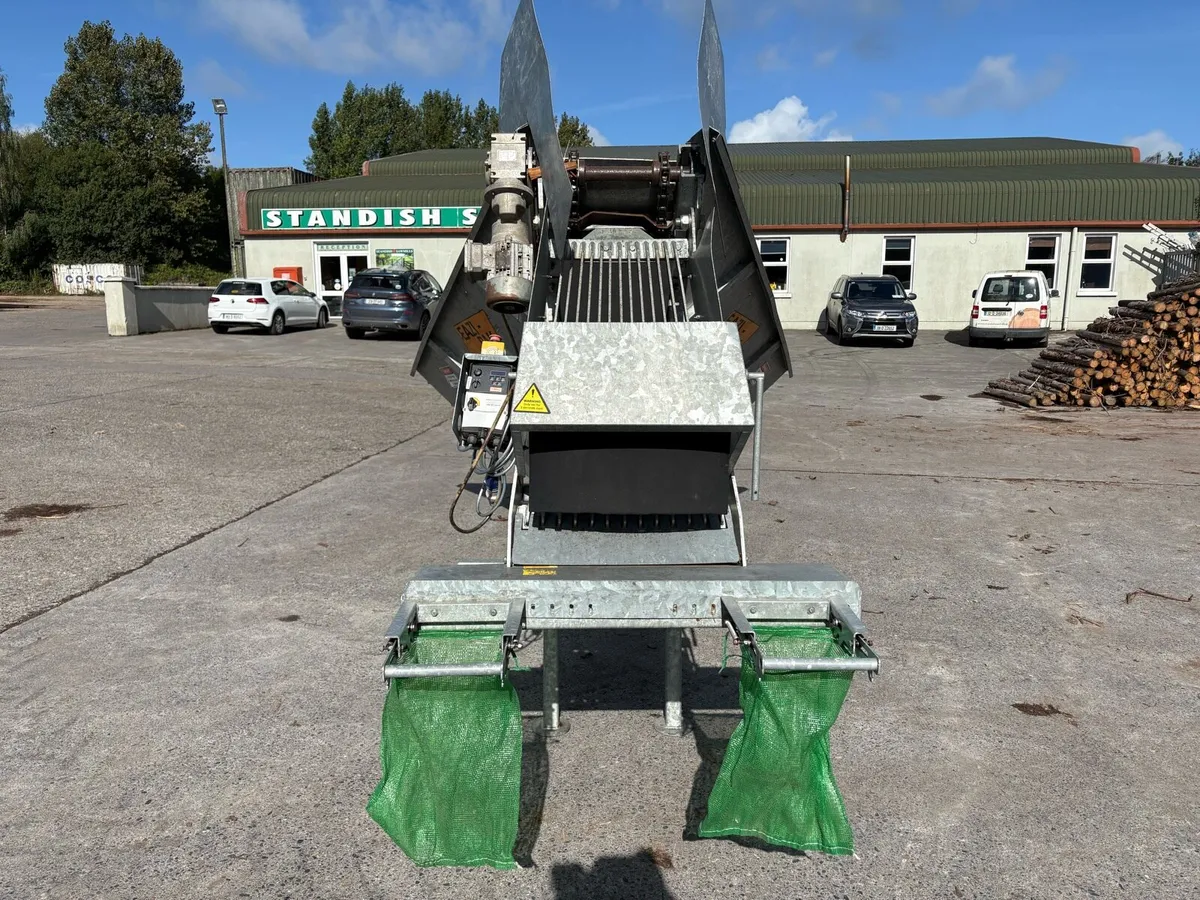 EasiPak Midi Firewood Bagging Machine - Image 4