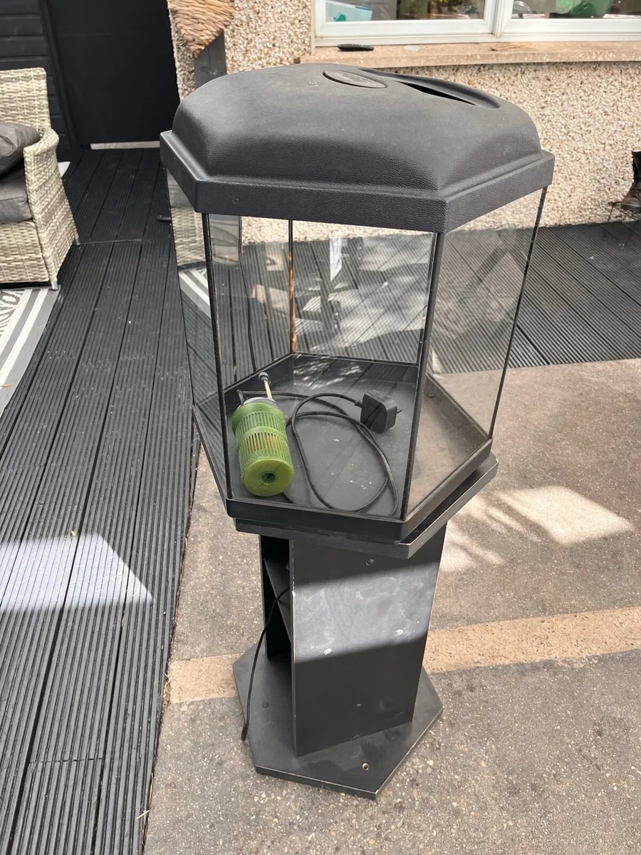 Fish tank and stand for sale - Image 3