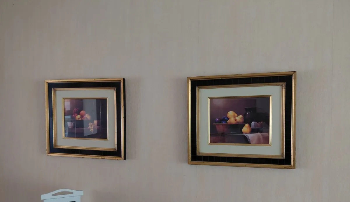 Roy edwards pictures x 2 - Image 1
