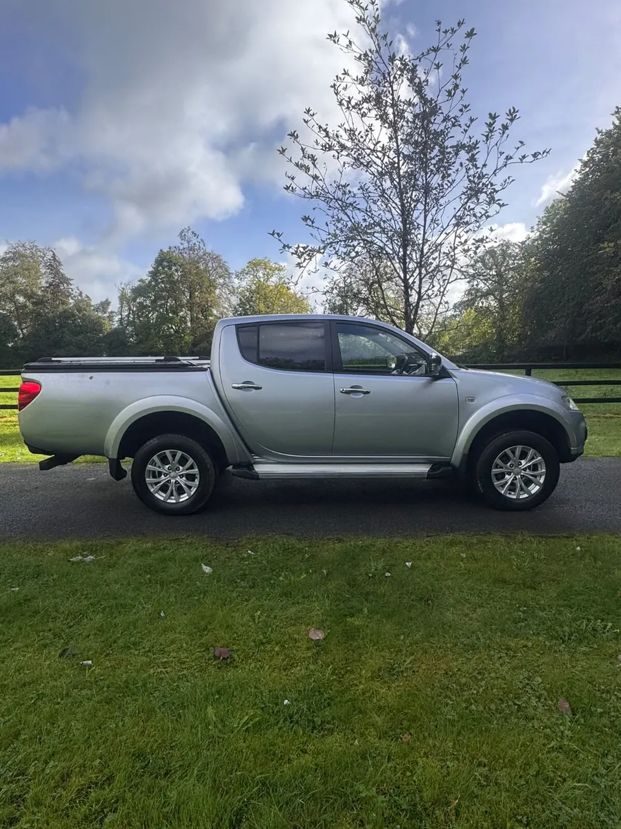 Mitsubishi L200 4WD Automatic 162 - Image 2