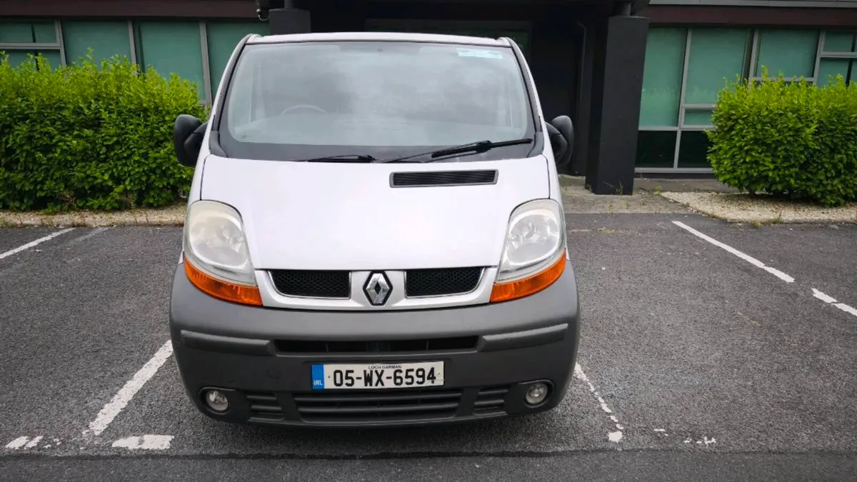 RENAULT TRAFIC VAN - Image 2