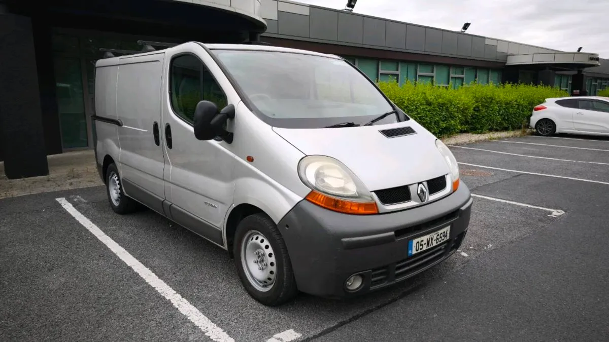 RENAULT TRAFIC VAN - Image 3