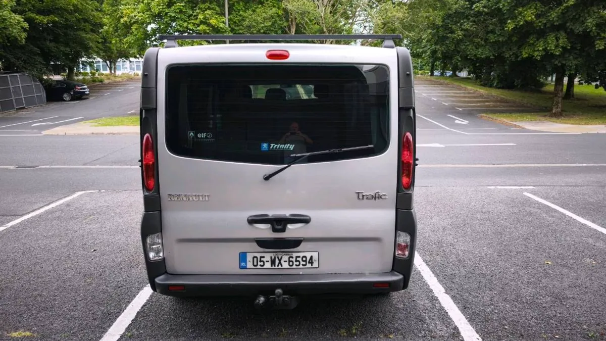 RENAULT TRAFIC VAN - Image 4