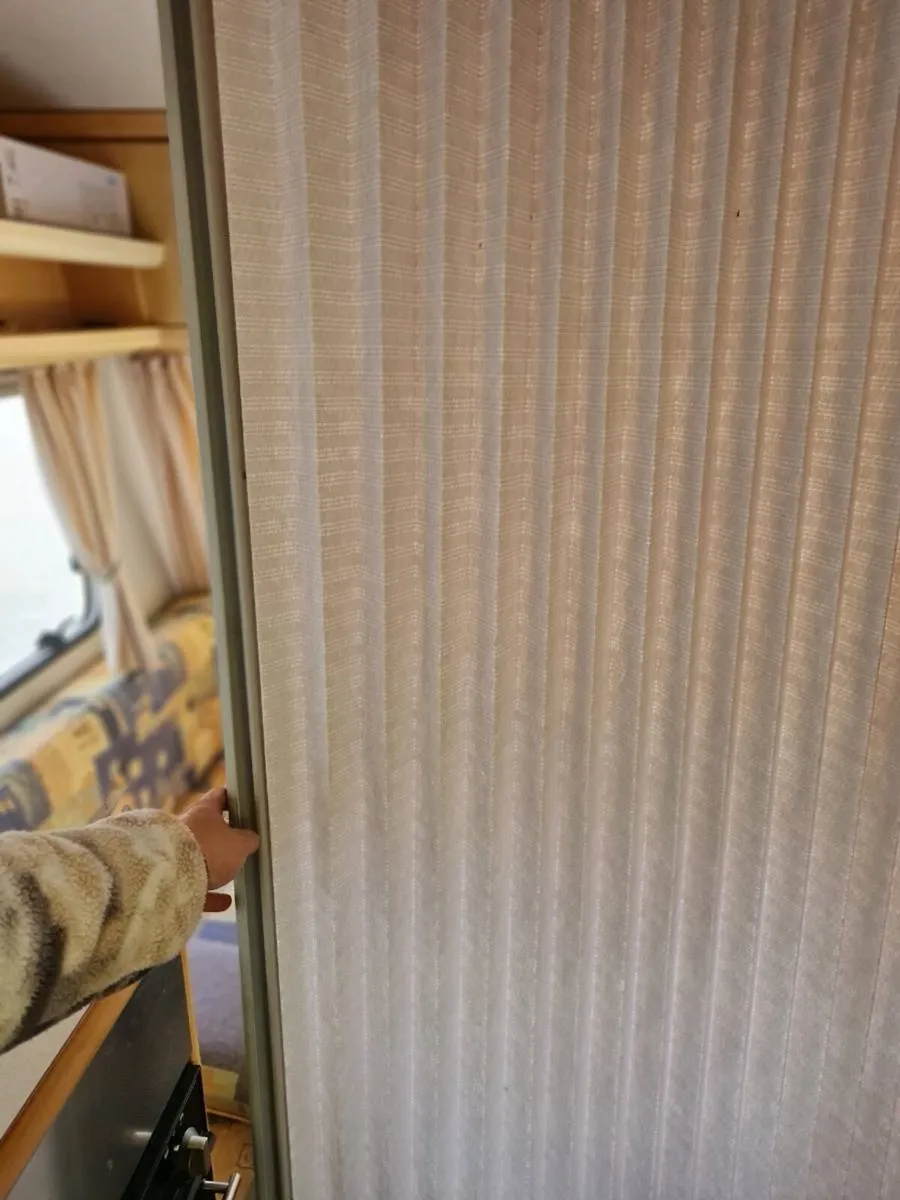 Caravan - Image 4