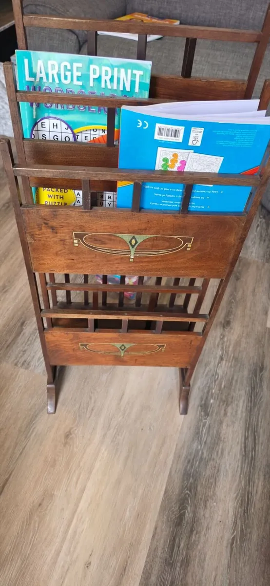 Magazine rack
