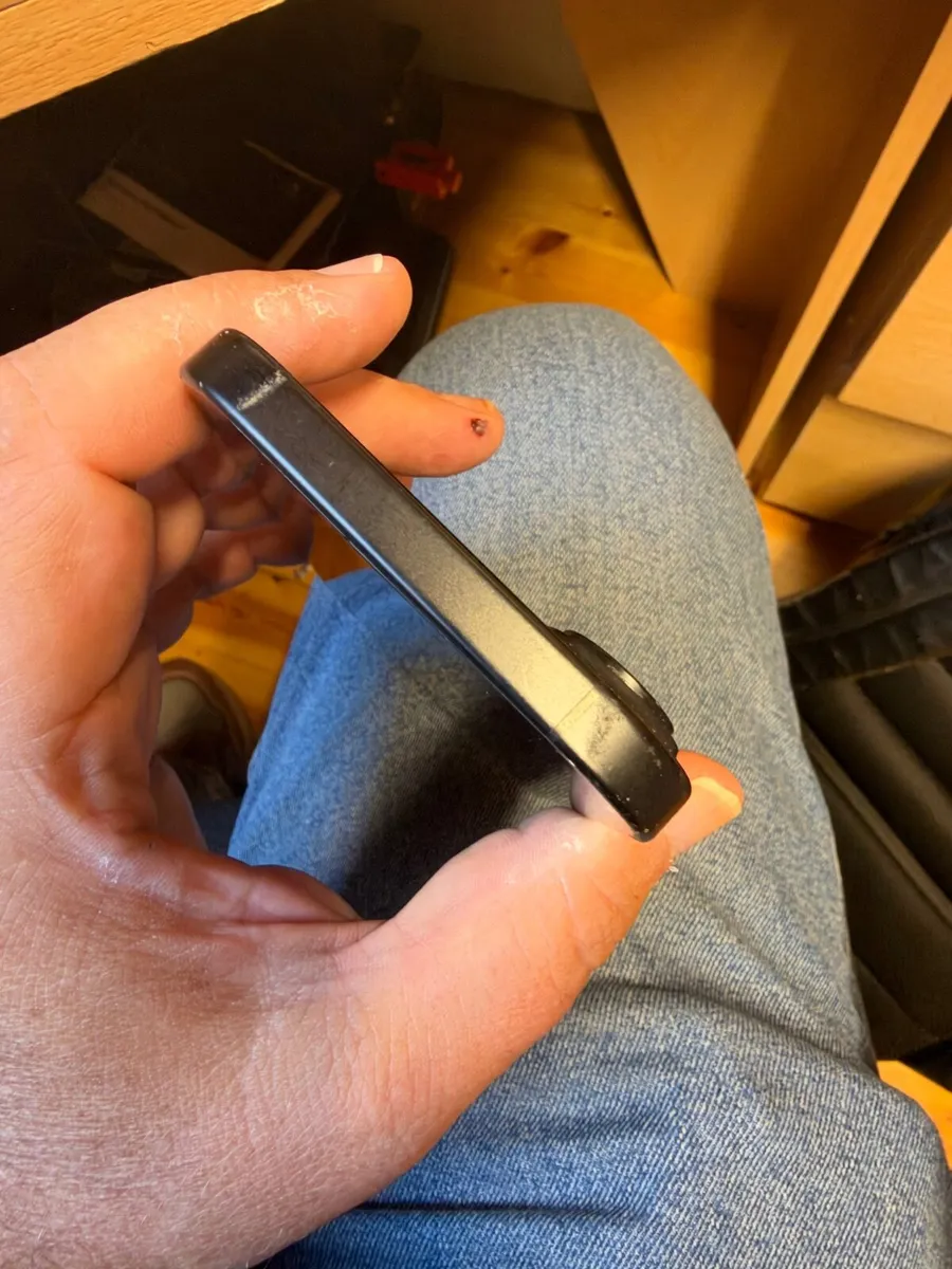 iPhone 16 128gb Unlocked - Image 4