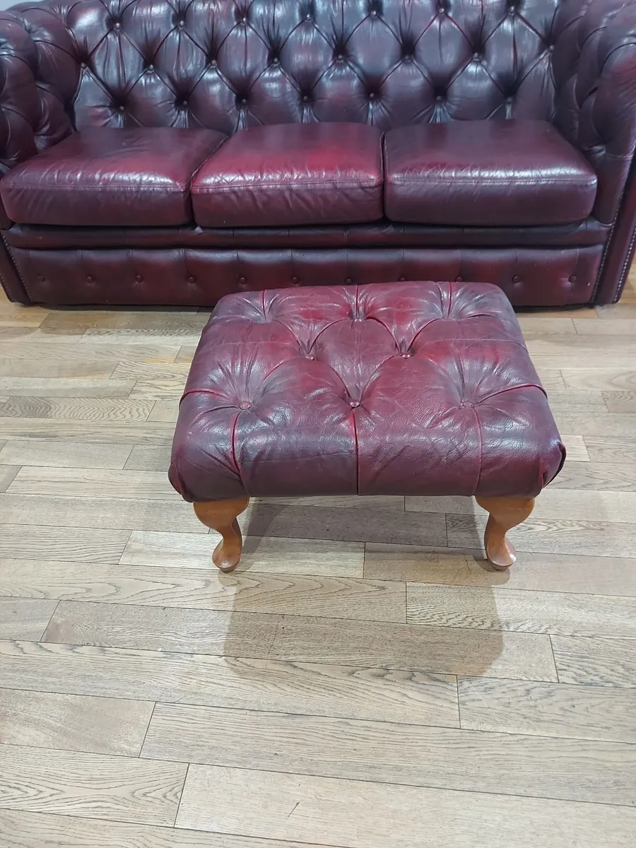 Chesterfield sofa - Image 3