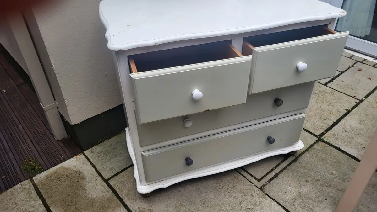 Chest of drawers - Image 2