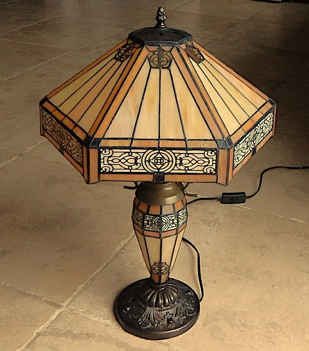 iffany Style Table Lamp with Twin Lights - Image 1