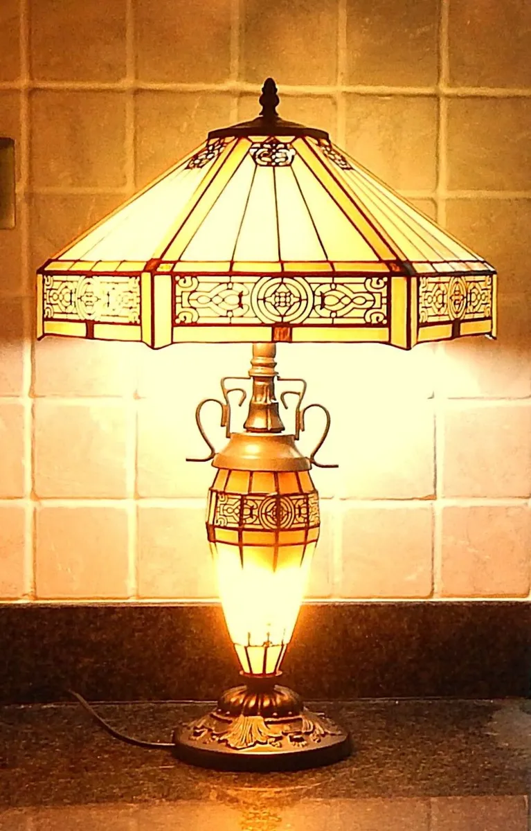 iffany Style Table Lamp with Twin Lights - Image 2
