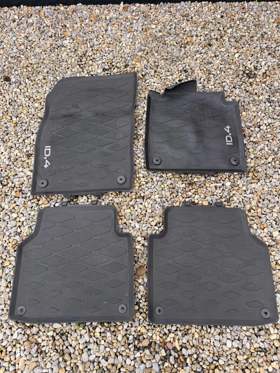 VW ID4 rubber car mats - Image 1