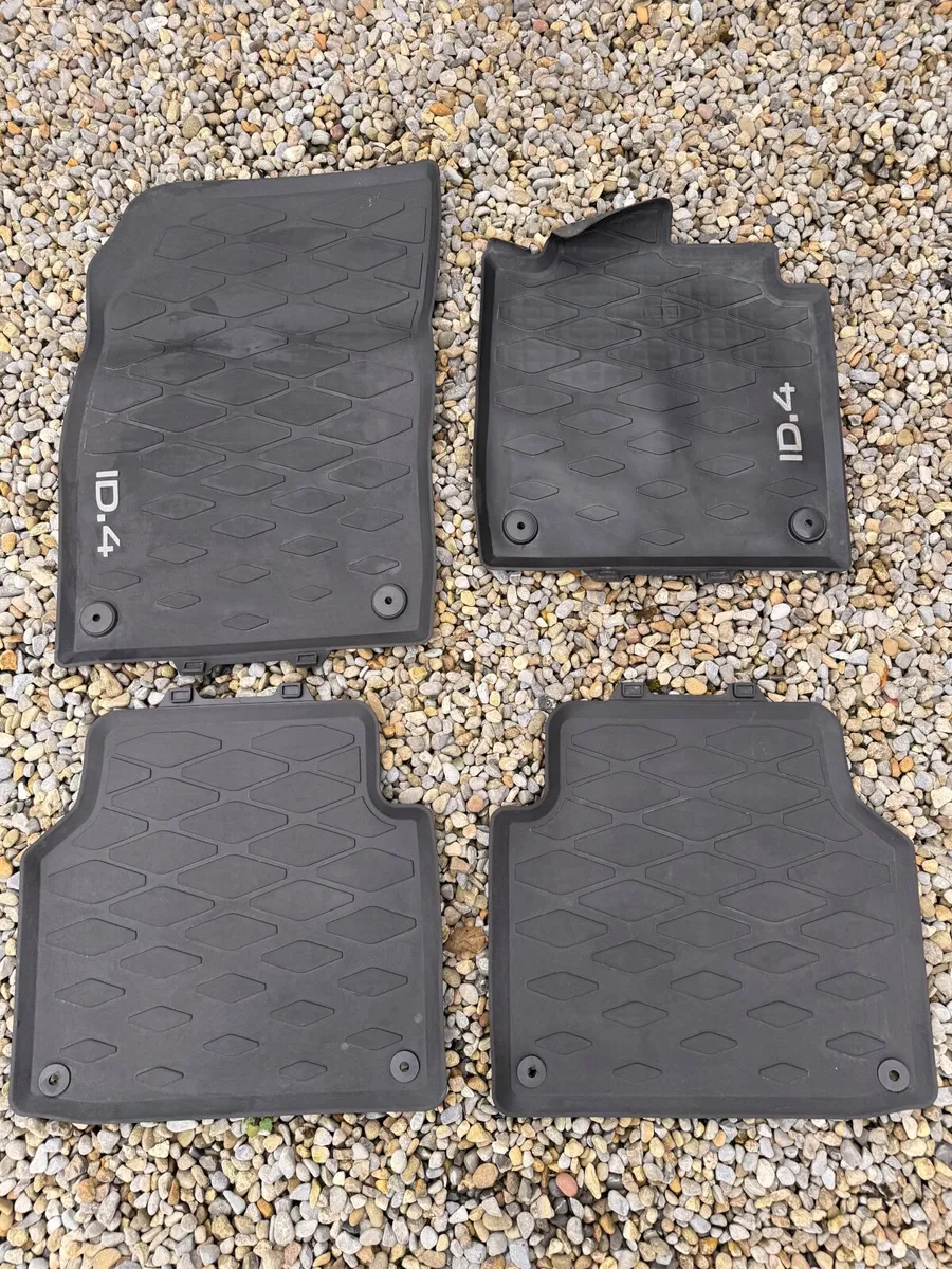 VW ID4 rubber car mats - Image 2