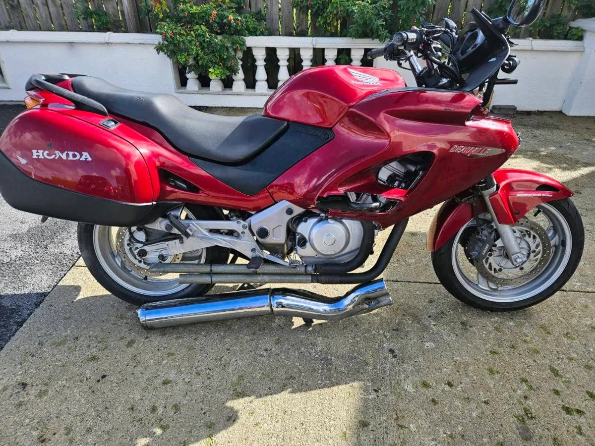 Honda deauville 650 - Image 1