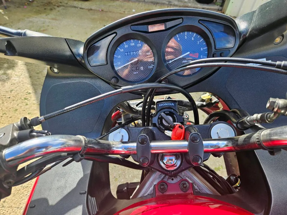 Honda deauville 650 - Image 4