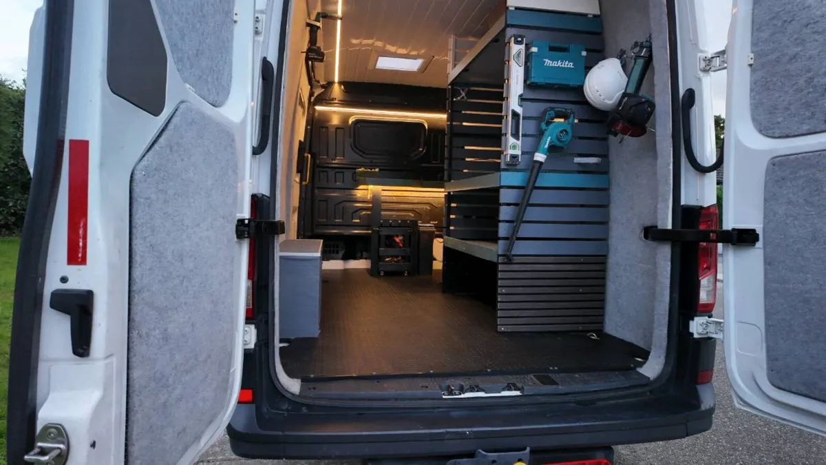 VW Crafter 2.0 Tdi. Mobile office, Camper, 197K KM - Image 2