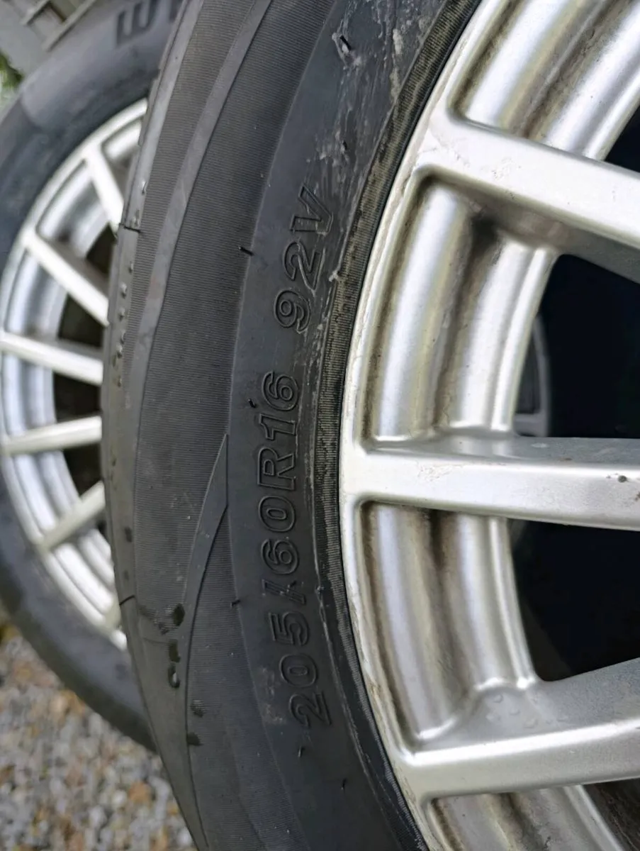 Mercedes-Benz tyres - Image 3