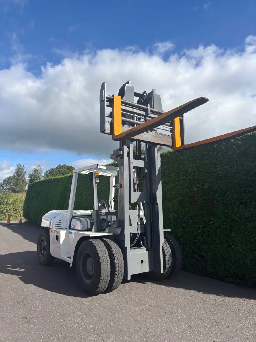10 ton diesel forklift - Image 4