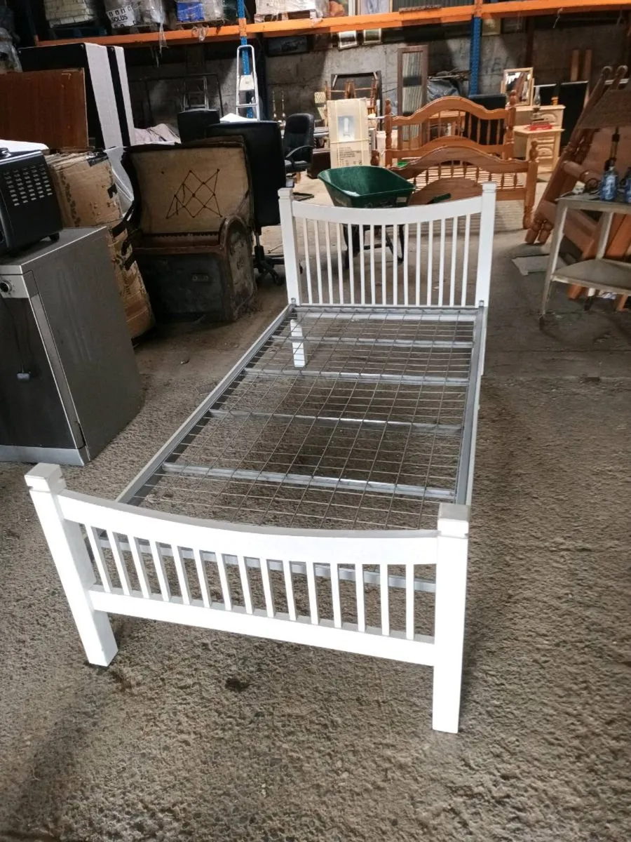 Single Bed - Image 2