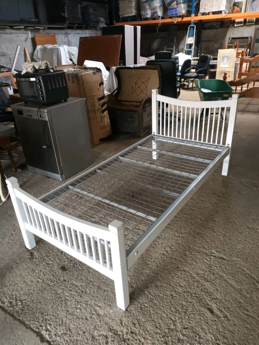 Single Bed - Image 3