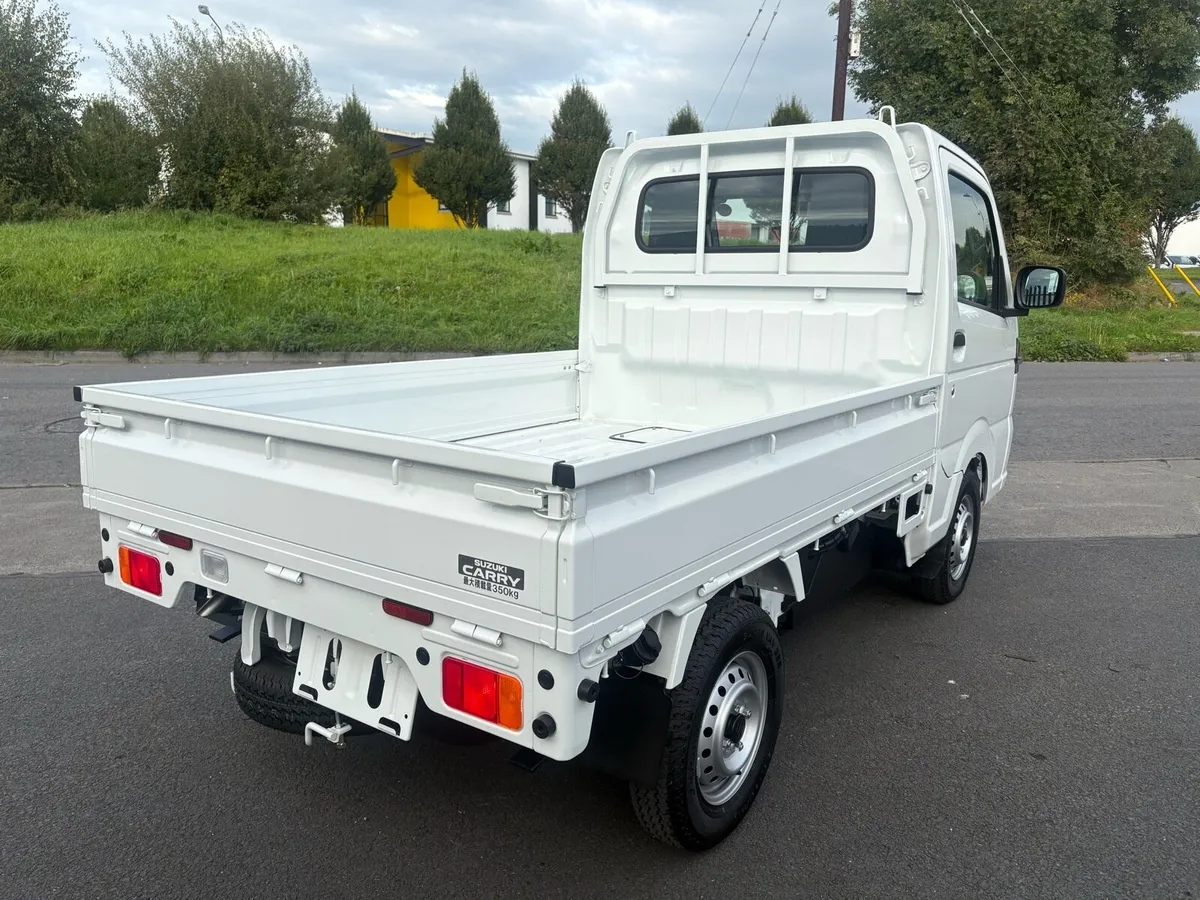 2026 Suzuki Carry 4WD MANUAL NEW - Image 4
