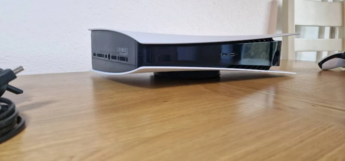 Playstation 5 and Play station 4 Pro consoles - Image 4