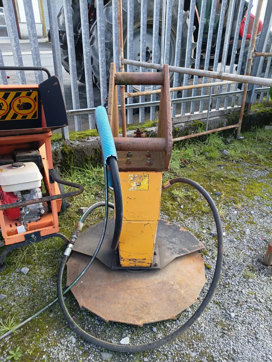 AR engineering Saw - Image 1