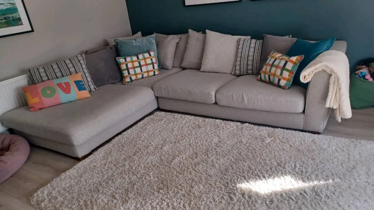 Couch for sale €200