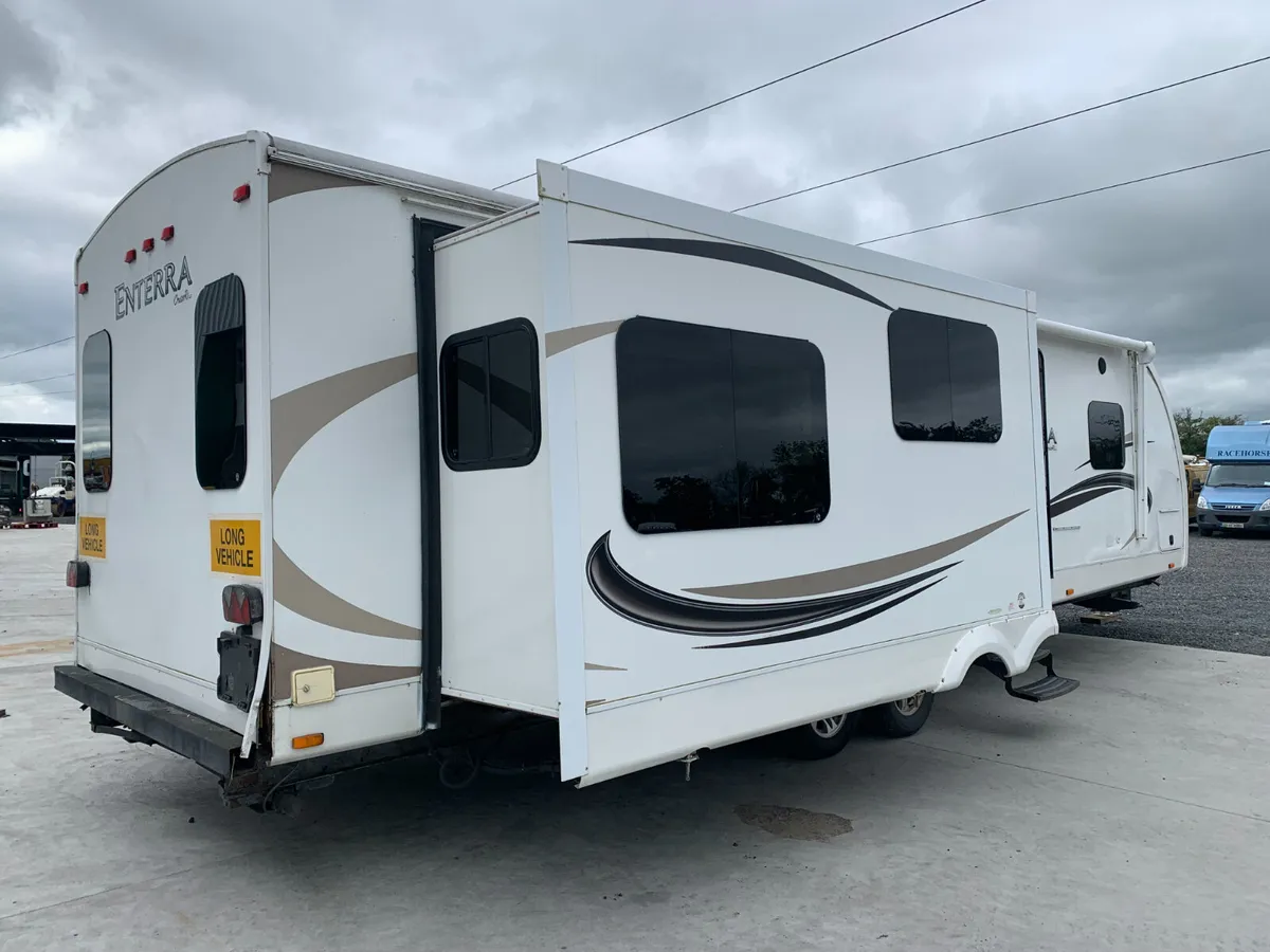 CRUISER RV ENTERRA MOTOR HOME FOR AUCTION - Image 4