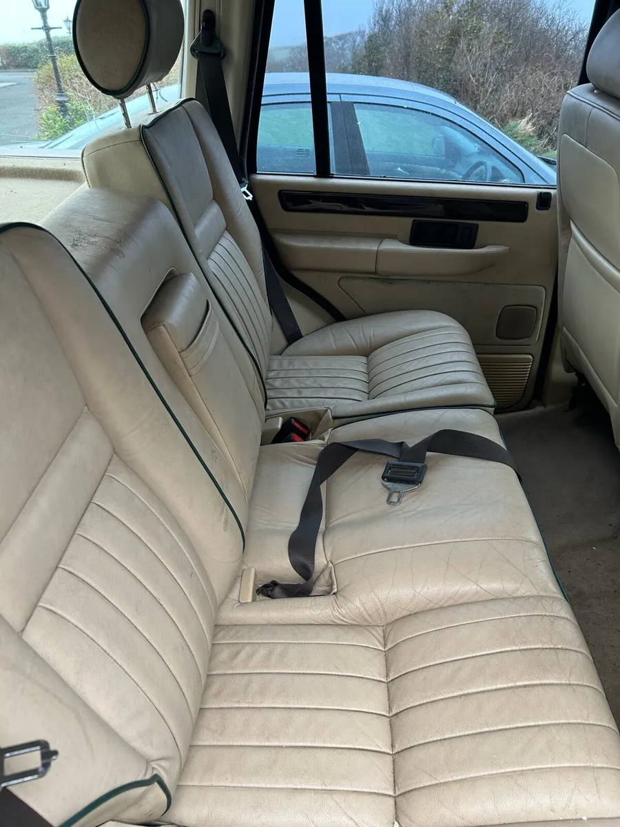 Range Rover - Image 3