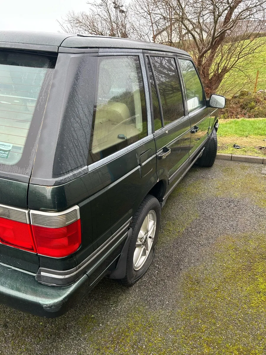 Range Rover - Image 2