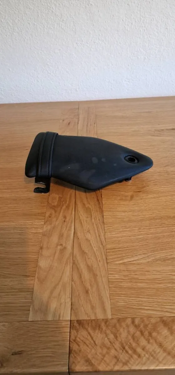 S1000r rider and pillion original seats - Image 4