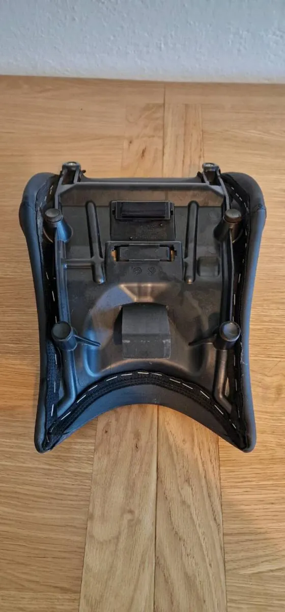 S1000r rider original seat - Image 2