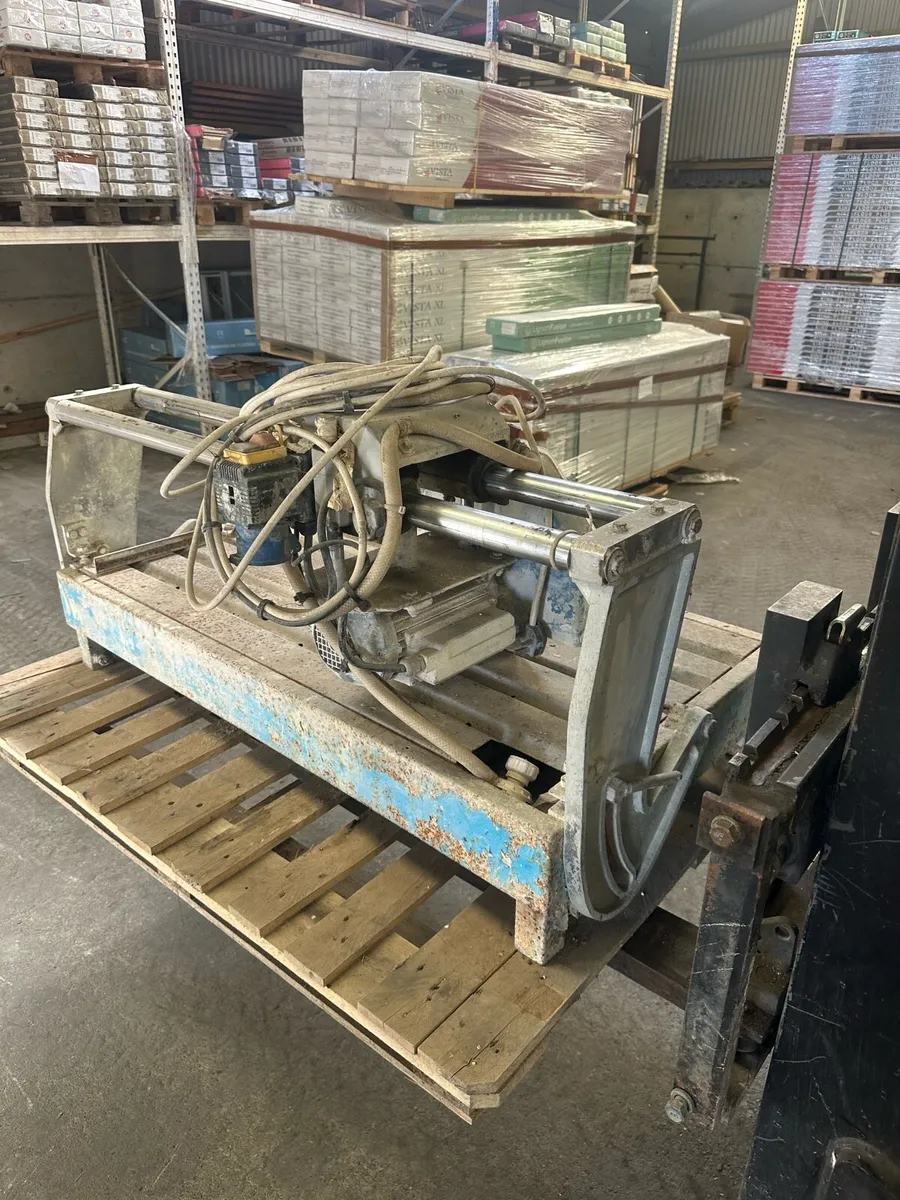Wet saw - Image 1