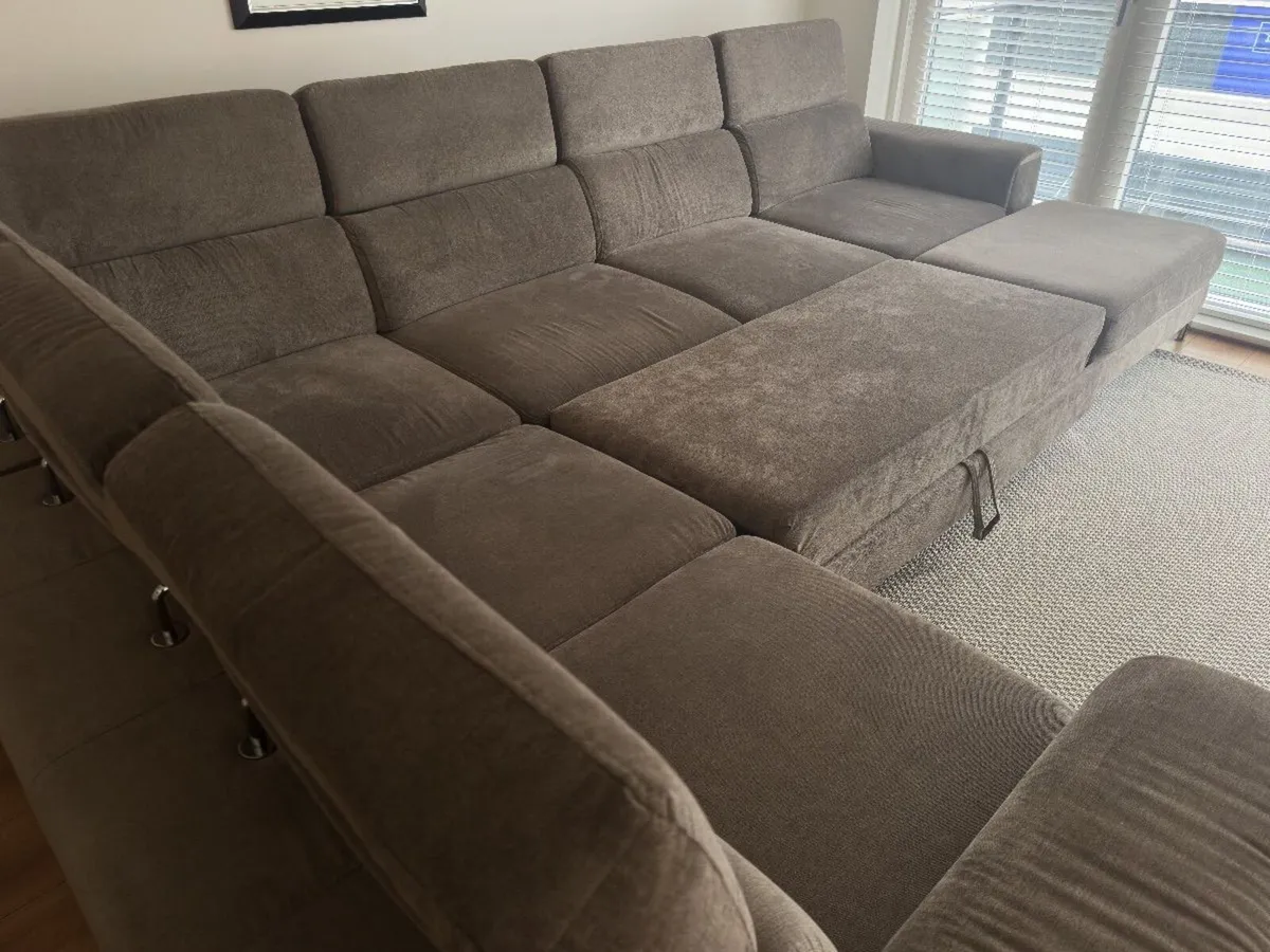 Large Corner Sofa Bed + Rug + Coffee Table — €750 - Image 3