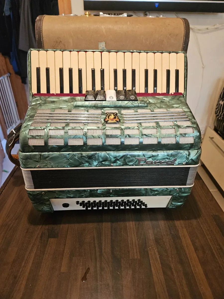 PARROT piano accordion 34 KEY 48 BASS  5 coupler - Image 4