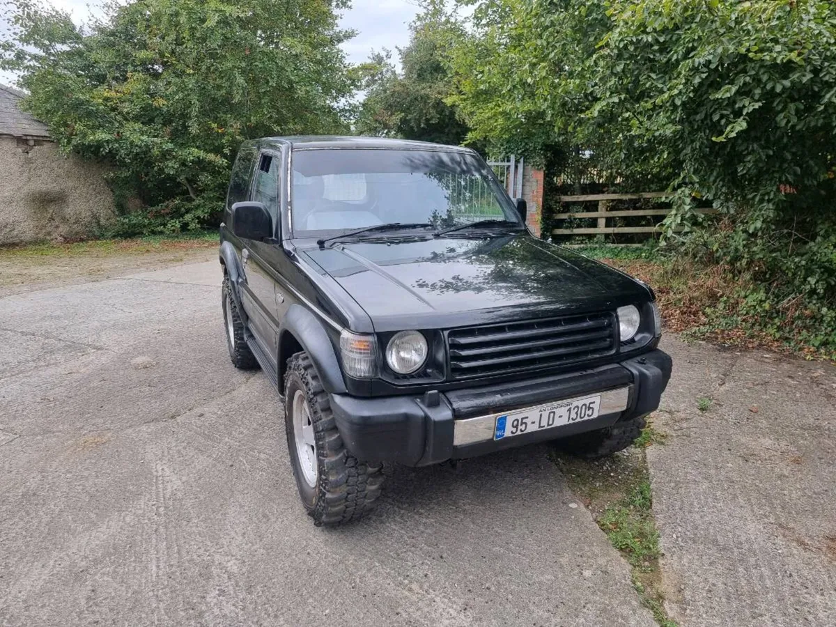 95 Mitsubishi Pajero. - Image 2